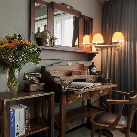 Hotel Cinnah 4*