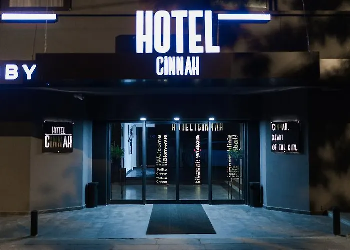 Hotel Cinnah 4*